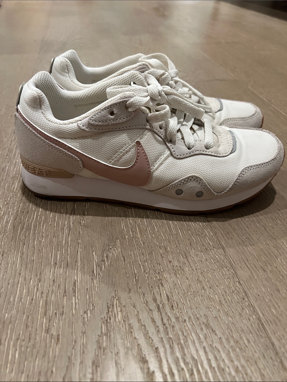 Nike Women’s White & Blush Retro Runner Sneaker - Picture 2 of 7